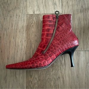Donald Pliner bootie